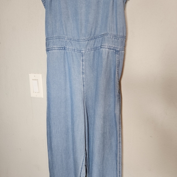 Loft Linen Lyocell Chambray Ruffle Strap Square Neck Jumpsuit.  Size 2. Pockets - Picture 10 of 16